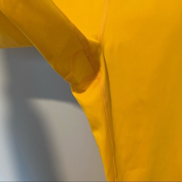 Girlfriend Collective Marigold Yellow Crop Workout Leggings Small Capri Sporty - Picture 5 of 10